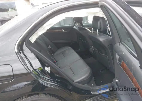 2014 Mercedes-Benz C 300 Luxury 4Matic/Sport 4Matic из США, поврежденный, VIN WDDGF8AB8ER303001